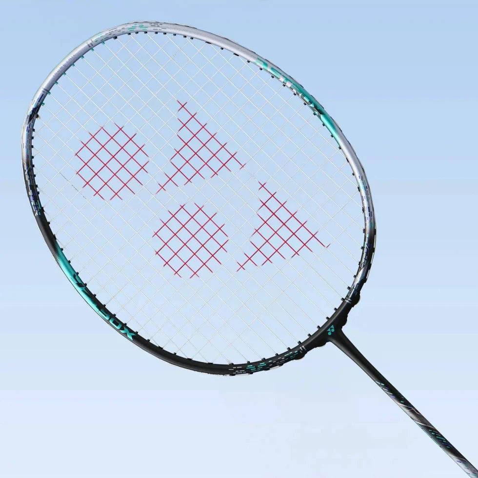 Yonex Astrox 88D Pro Gen 3 羽毛球拍 4UG6 黑色/银色